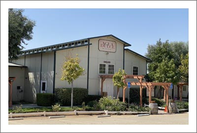 Southern California Winey For Sale - Los Angeles County Vineyard For Sale - Tasting Room & Event Venue - Santa Clarita Wine Country Real Estate