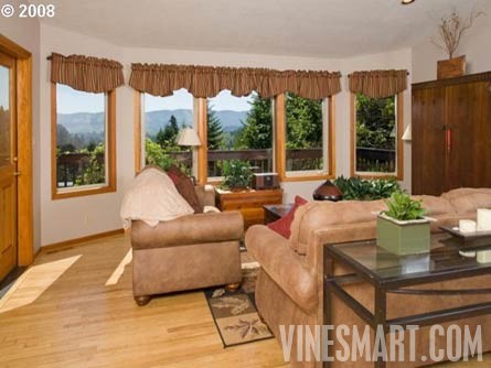 Hood River, Oregon - Beautiful Home with Large Equestian Facilty For Sale - Winery Potential - Wine Real Estate