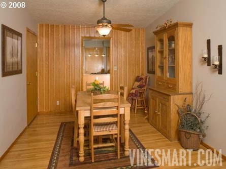 Hood River, Oregon - Beautiful Home with Large Equestian Facilty For Sale - Winery Potential - Wine Real Estate